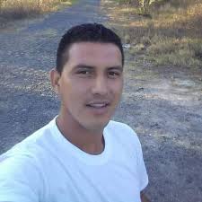 Fuente: Noticias Lourdes Colón #ServicioSocial|| Ayúdenos a encontrar a  Roberto Carlos Cortez de 30 años de edad, residente de Tamanique, fue Visto  por última vez en tamanique en los alrededores del cementerio.