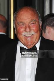 127 Ian Greaves Stock Photos, High-Res Pictures, and Images