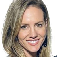 Ellen Martens's Instagram, Twitter & Facebook