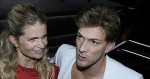 Michael Olesen deler trist meddelelse: Chokeret over 'Vild med  dans'-beslutning