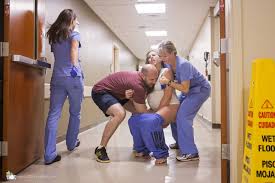 Seeing an actual birth makes the process real in a way that those textbook illustrations, plastic models and. This Woman Gave Birth On The Hospital Floor And Her Photographer Caught It All On Camera Nsfw