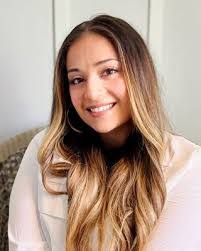 Brenda Barnard's Instagram, Twitter & Facebook