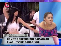 Yaşadıkları estetik operasyonlar ile eski hallerinden eser kalmayan birçok ünlümüz bulunmaktadır. Demet Ozdemir Flash Tv Den Yetismis Bunu Da Konusmak Lazim Youtube