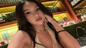 Intip Gaya Anya Geraldine Selfie, Sempat Bikin Publik Panas Gara-gara  Perannya di Layangan Putus