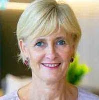 Vicki Irvine's Instagram, Twitter & Facebook