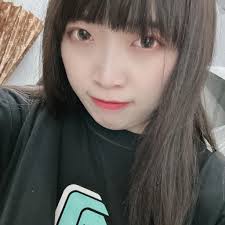 強尼小子烏克麗麗小教室- 小幸運簡譜（和弦+旋律），要彈唱或是演奏都非常詳細（ 1 2 3 4 5 6 7為和弦級數，以彈C調為例，即為C D E F  G A B EX:1=C 6m=Am 27=D7,以此類推），