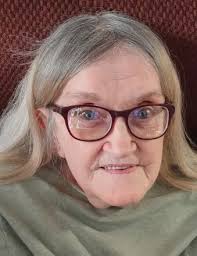 Cecelia Wise's Instagram, Twitter & Facebook