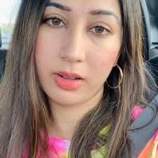 Shaheen Rizvi 🌹 (@shaheenbean505)