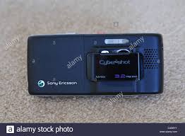 4 assembly, sim card, battery, turning on, help, calls. Sony Ericsson K800i Stockfotografie Alamy