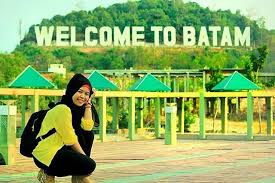 Naik feri ke pulau batam. Tempat Wisata Kece Di Batam Niscaya Liburanmu Bakal Semakin Berwarna