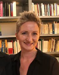 Barbara Toth's Instagram, Twitter & Facebook