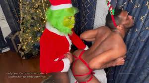 Xaddy Corvinus And Dizney (The Grinch Fucks)