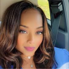 Cherry Pecan Cheesecake Lush ingredients: 1 ½ cups crushed graham crackers  or vanilla wafers ¾ cup finely chopped pecans (lightly toasted) ½ cup (1  stick) unsalted butter, melted Full Recipe 👇💬