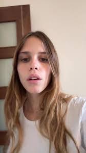 Leah Lore's Instagram, Twitter & Facebook