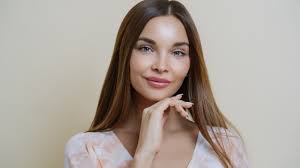 10 Simple Face Exercises That Women Over 40 Follow for Firmer Cheeks and  Neck