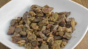 Un piatto romano come quello di oggi non potevamo che accompagnarlo con dei bei carciofi romaneschi, quelli grandi, di forma quasi. Coratella Con Carciofi Alla Romana Un Piatto Tipico Pasquale Ricetta Facile