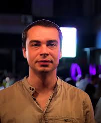 Multe vedete au răspuns prezent invitației orgaizatorilor, făcând un adevărat spectacol pe covorul roșu. 4ongwaqn9cpfjm