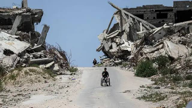 Katar İsrail'i, Gazze'de barış sürecini tehlikeye atmakla suçladı - BBC News Türkçe