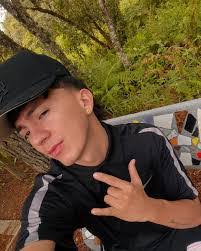 Justin Dubay's Instagram, Twitter & Facebook