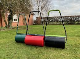 Beim begradigen mit einer rasenwalze kommt das gewicht des gerätes zum einsatz. Gartenwalze Rasenwalze Test 05 2021 Gartenzeile De