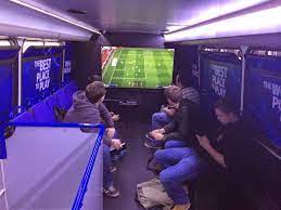 Digital Bus Digibus Experiential Bus Tour Bus Tv Bus In 2020 Experiential Brand Awareness Campaign Beautiful Websites