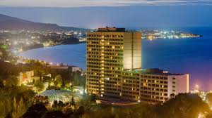 Ródoslaisia radioasemia ovat rhodes radio 107.2 fm, aigaio antenna 100.00 fm, vuonna 1997 perustettu radio methorios 96.9 fm, akritas fm, fm1 rodos ja radio1 rodos. Rodos Palace Hotel Ialysos Rhodes Greece Compare Deals