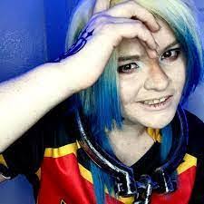 Eli Meadows's Instagram, Twitter & Facebook