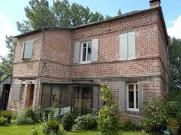 Elle a une vue exceptionnelle sur les montagnes et les grands espaces agricoles. Maison Normande Entre Honfleur Et Cormeilles Terres Et Demeures De Normandie