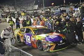 18 different winners would tie most in single nascar xfinity series season two races are left on the 2017 nascar tucson native alex bowman returns to nascar xfinity series this weekend at phoenix how good is arizona native alex bowman's life right now? Nascar Cup Series 2017 Toyota Camry M M 18 Winner Kyle Busch Diecast Car Hobbysearch Diecast Car Store