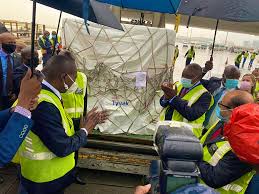 Joe phaahla as well as the healthcare workers will be vaccinated this afternoon at khayelitsha district hospital in the. Covid 19 First Batch Of Vaccines A Major Milestone Says Ramaphosa After Inspecting Consignment News24