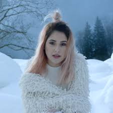 Oto frazy, których najczęściej poszukują internauci w kontekście młodej piosenkarki. Sylwia Przybysz Youtube Instagram Facebook Wiek Sklep Apynews