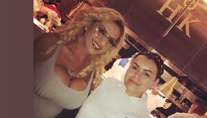Ultimately took home the title of being. Photo With Head Chef Michelle Tribble Bild Von Gordon Ramsay Hell S Kitchen Las Vegas Tripadvisor