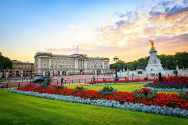 Explore the magnificent state rooms which we hope to open to visitors next for exclusive guided tours. Eintritt Zu Den Buckingham Palace Prunkraumen Zur Verfugung Gestellt Von Evan Evans Tours London England Tripadvisor