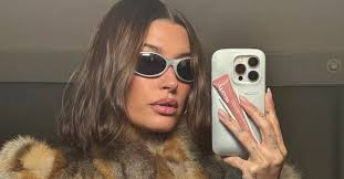 The lip gloss economy is popping