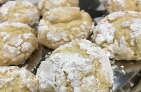 You'll love the cookies, but the lemon curd may have you swooning. Cake Mix Crinkle Cookies Can Turn Anyone Into A Holiday Cookie Baker