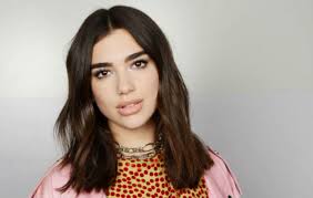 Dua lipa height is 1.73 m, weight is 63 kg. Dua Lipa Wiki Height Weight Age Boyfriend Family Biography Net Worth More
