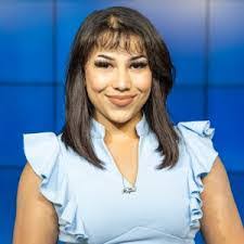 Reyna Wade's Instagram, Twitter & Facebook