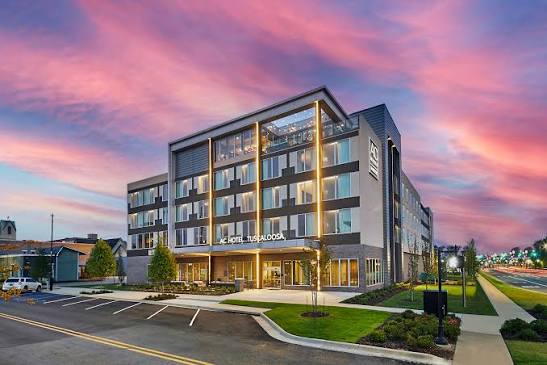 AC Hotel Tuscaloosa Downtown | Modern Hotel