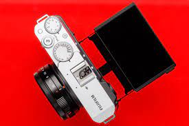 The Smallest X Mount Camera Fujifilm X E4 Initial Review Digital Photography Review
