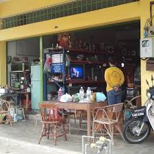 Kedai yang menyediakan barangan hardware, barangan elektrik & kebun, alatan tulis, sukan, aksesori kereta sehinggalah barangan kosmetik dan permainan. Kedai Aksesori Kereta Kulim Barang Alat Ganti Kereta Potong Yang Dijual Di Kedai Half Cut Spare Part