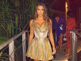 The $1 million holiday to marlon brando's the brando resort in tahiti was described by kim as an opportunity to pretend things. Party Fur Eine Million Dollar Kardashian Feiert Luxus Sause Fans Finden S Daneben Hamburger Morgenpost
