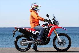 honda crf250 rally 試乗 オフ車ベースのツーリングモデルを作りたい それが250クラスのアドベンチャーモデル開発の出発点だった web mr bike ツーリング モデル アドベンチャー