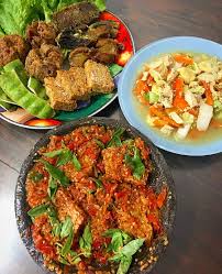 Selama ramadan, biasanya setiap orang ingin menyajikan menu buka puasa yang berbeda setiap harinya. 5 Menu Praktis Berbahan Tempe Untuk Temani Sahur Atau Buka Puasa