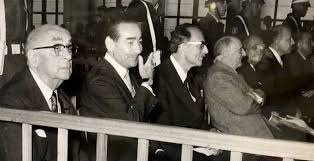 27 mayıs darbesi,6 27 mayıs 1960 tarihinde yapılan ve türkiye cumhuriyeti tarihinde gerçekleşmiş ilk askerî darbe.7 ayrıca 27 mayıs askerî müdahalesi8 ya da 27 mayıs i̇htilâli9 olarak da anılır. 27 Mayis Ta Ne Oldu 27 Mayis 1960 Darbesi Nedenleri Darbenin 59 Ncu Yili