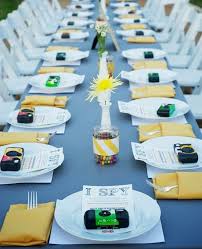 Unas cámaras para colocar en las mesas de los invitados, para que participen en un divertido juego, el de hacer de reporteros. Camaras Desechables Boda Innovias