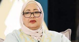 انتصار الشرَّاح هي فنانة كويتية ارتدت الحجاب عام 2002 ولدت في يوم 5 نوفمبر 1962 وتوفيت اليوم السبت 31 يوليو 2021 ، والفنانة انتصار الشراح متزوجة من مازن سالم التميمي ، ولديهما ثلاثة أولاد هم. Ier0ajhwpbzham