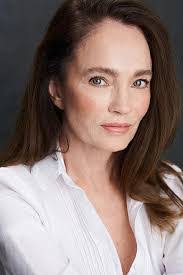 Melissa Squire's Instagram, Twitter & Facebook