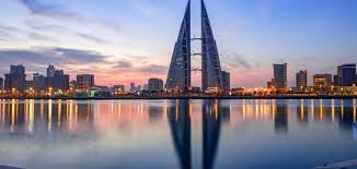 البحرين ، والتي تعرف رسميا بإسم مملكة البحرين ، وهي الدولة الجزيرية التي تقع في الخليج العربي على الجهة الشرقية من شبه الجزيرة العربية وعاصمتها المنامة. Ø¹Ø¯Ø¯ Ø³ÙƒØ§Ù† Ø§Ù„Ø¨Ø­Ø±ÙŠÙ† Ø³Ø·ÙˆØ±