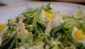 Jamie Oliver Frenchie Salad With Leftover Chicken On Jamie S Money Saving Meals Save With Jamie Recipes Healthy Evening Meals Money Saving Meals