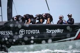 Luna rossa prada pirelli and team new zealand contested one electrifying race on day 6 of the america's cup, but shifting wind saw the second abandoned. Team New Zealand Hopes To Pedal To An America S Cup Victory The New York Times
